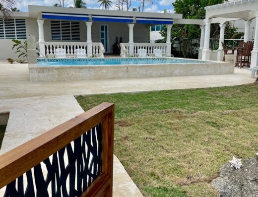 The Nice Beach Bungalow—Beachfront w/pool