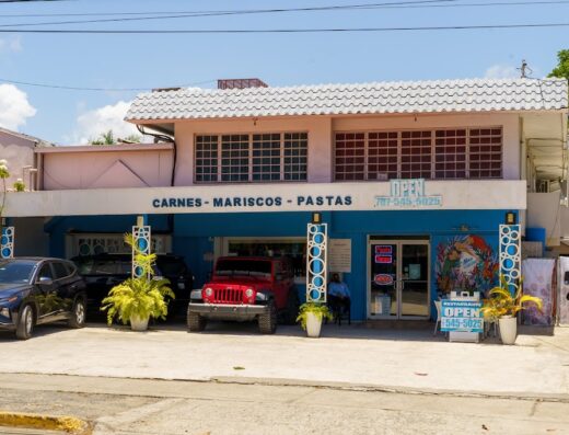 Mar Del Caribe Seafood and Restaurant