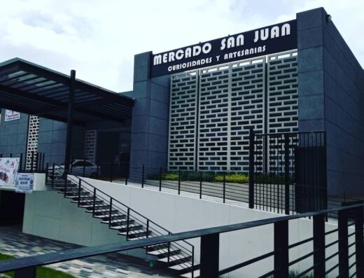 San Juan Crafts and Curiosities Market