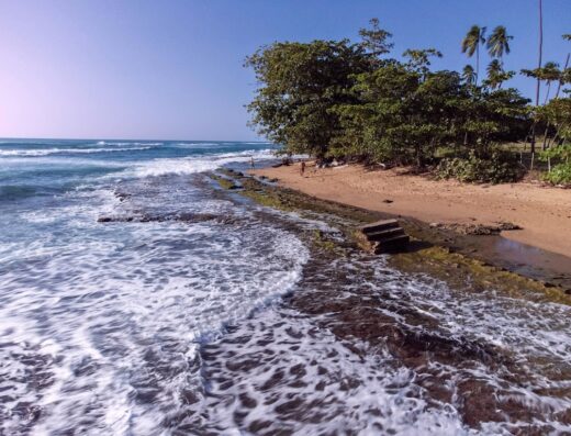 Steps Beach – Reserva Marina Tres Palmas
