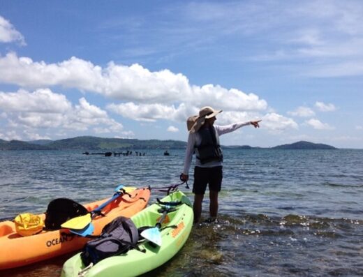 Kayak Monkey Island
