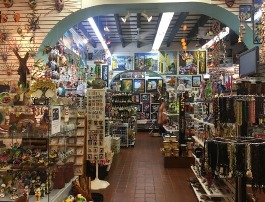 Mariel Arts & Crafts / Souvenirs Old San Juan
