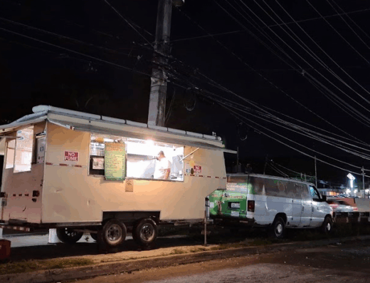 Tripleta El Famoso Food Truck