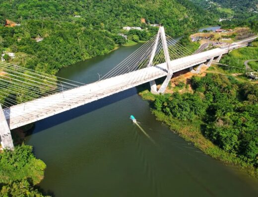 Puente Atirantado Jesús Izcoa Moure