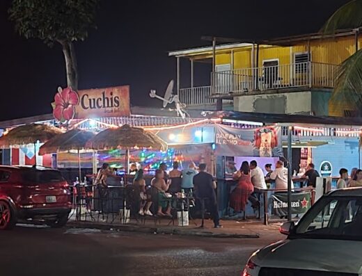 Cuchis Beach Bar